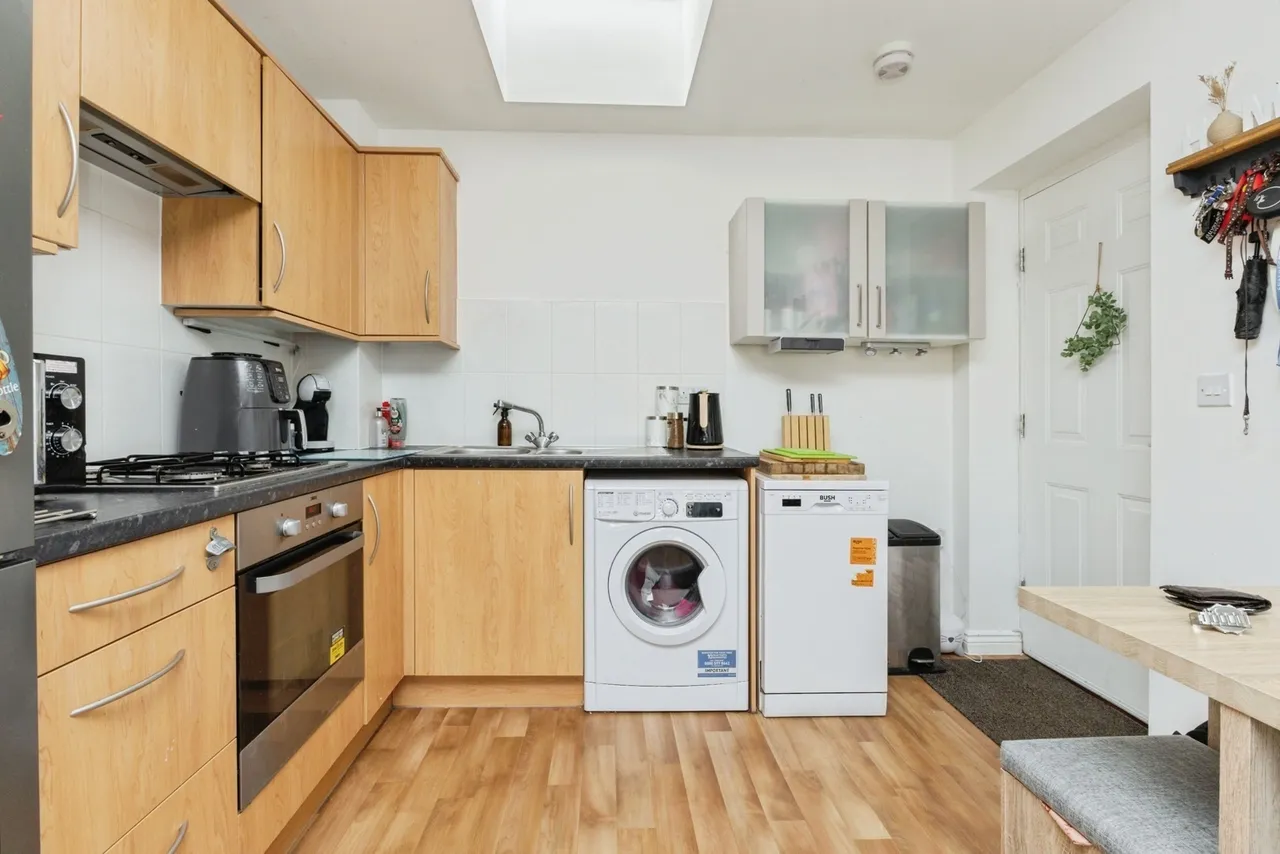 Sunderland Close, Carbrooke, Thetford, Norfolk, IP25, photo 5