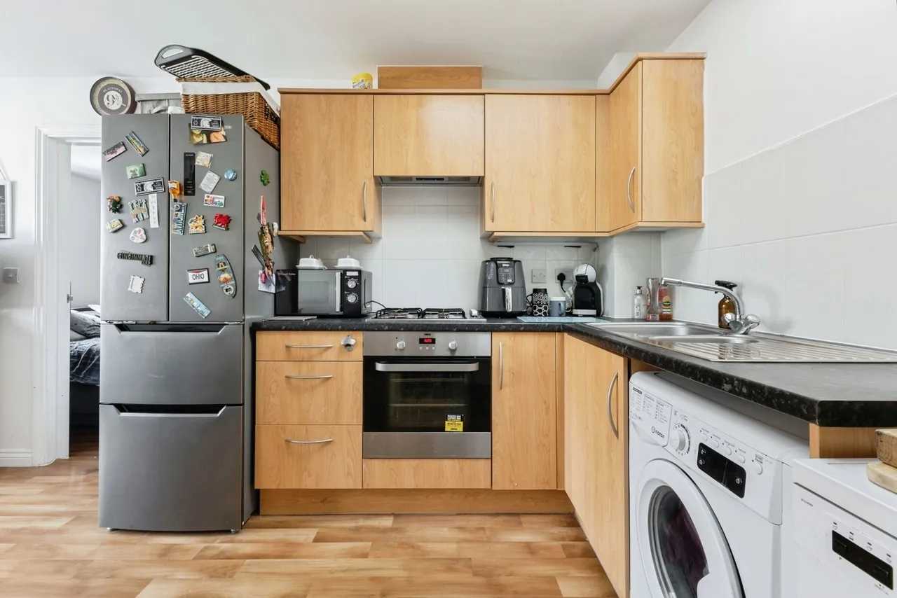 Sunderland Close, Carbrooke, Thetford, Norfolk, IP25, photo 2