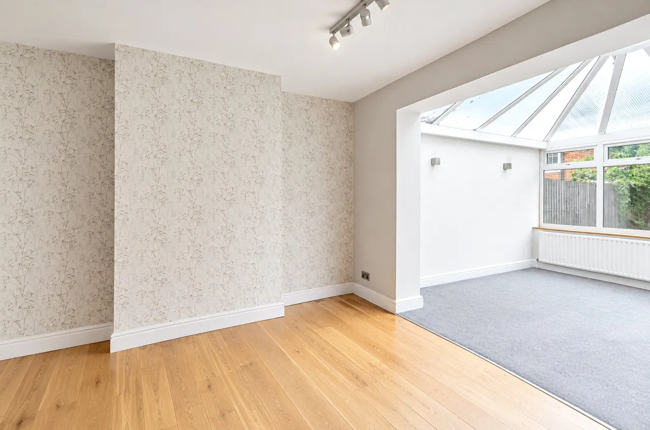 South Avenue, Farnham, GU9, photo 5