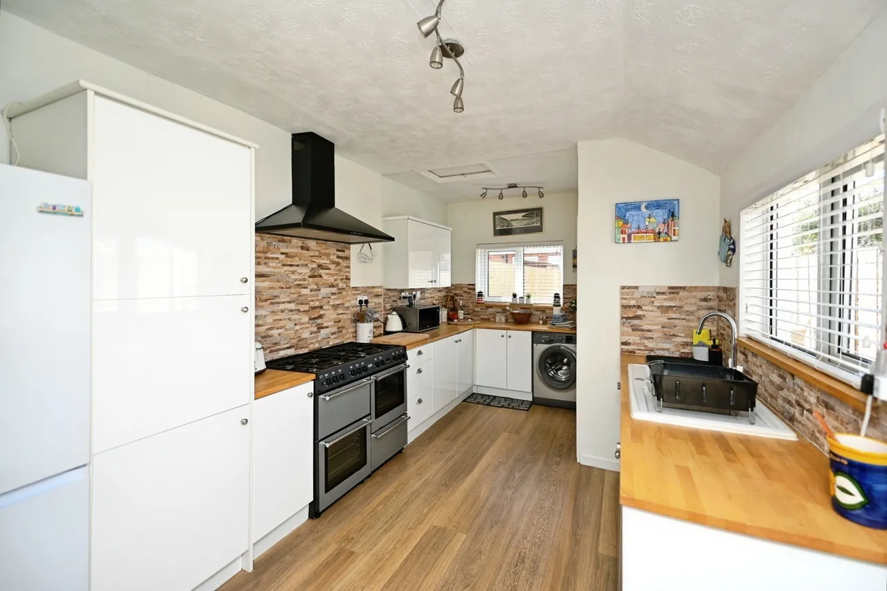 Woodside Avenue, Dersingham, King's Lynn, Norfolk, PE31, photo 4