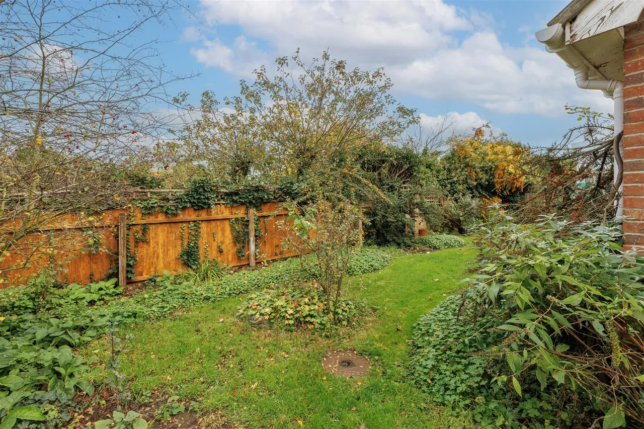 Corn Hill, Wenhaston, IP19, photo 11