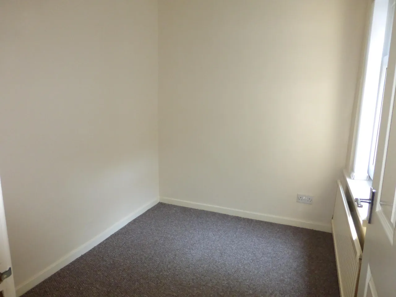 Aberhonnda Road, Porth, CF39, photo 11