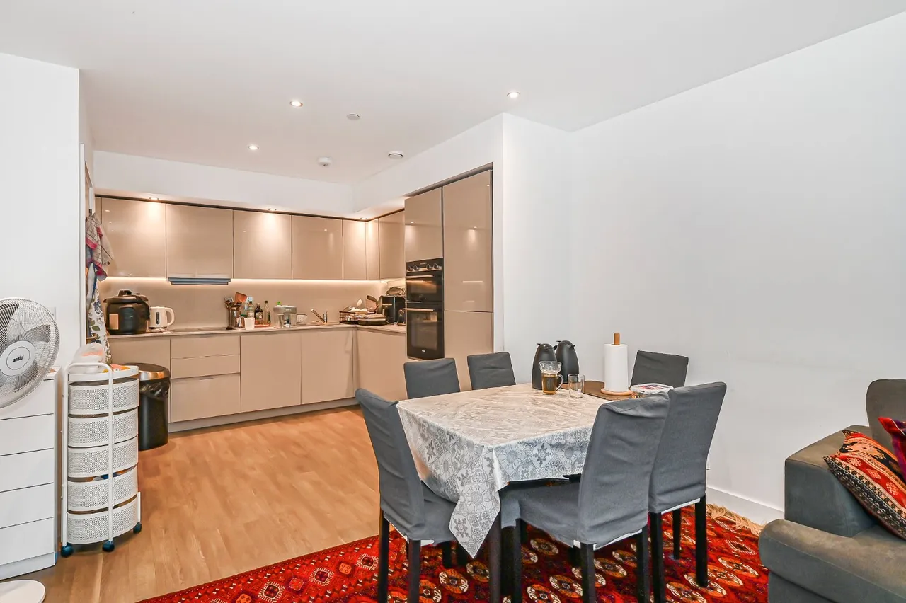 Lismore Boulevard, Colindale, NW9, photo 4