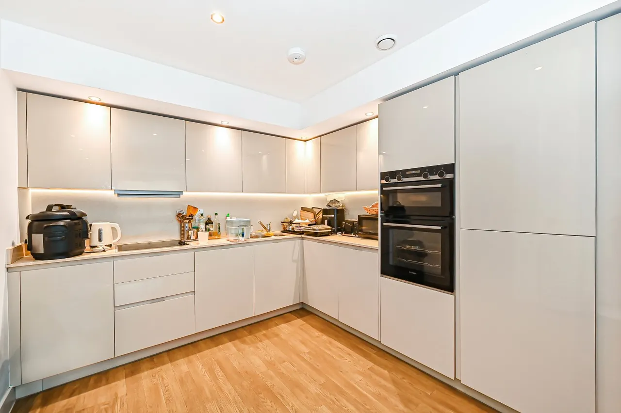 Lismore Boulevard, Colindale, NW9, photo 5