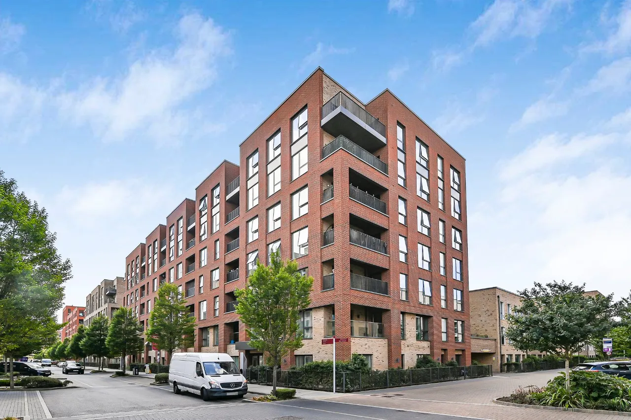 Lismore Boulevard, Colindale, NW9, photo 12