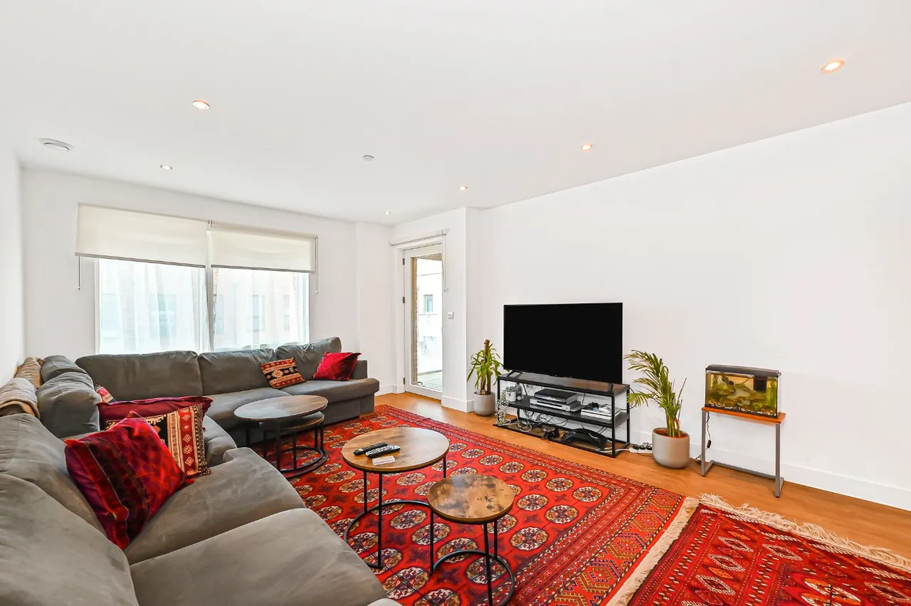 Lismore Boulevard, Colindale, NW9, photo 2