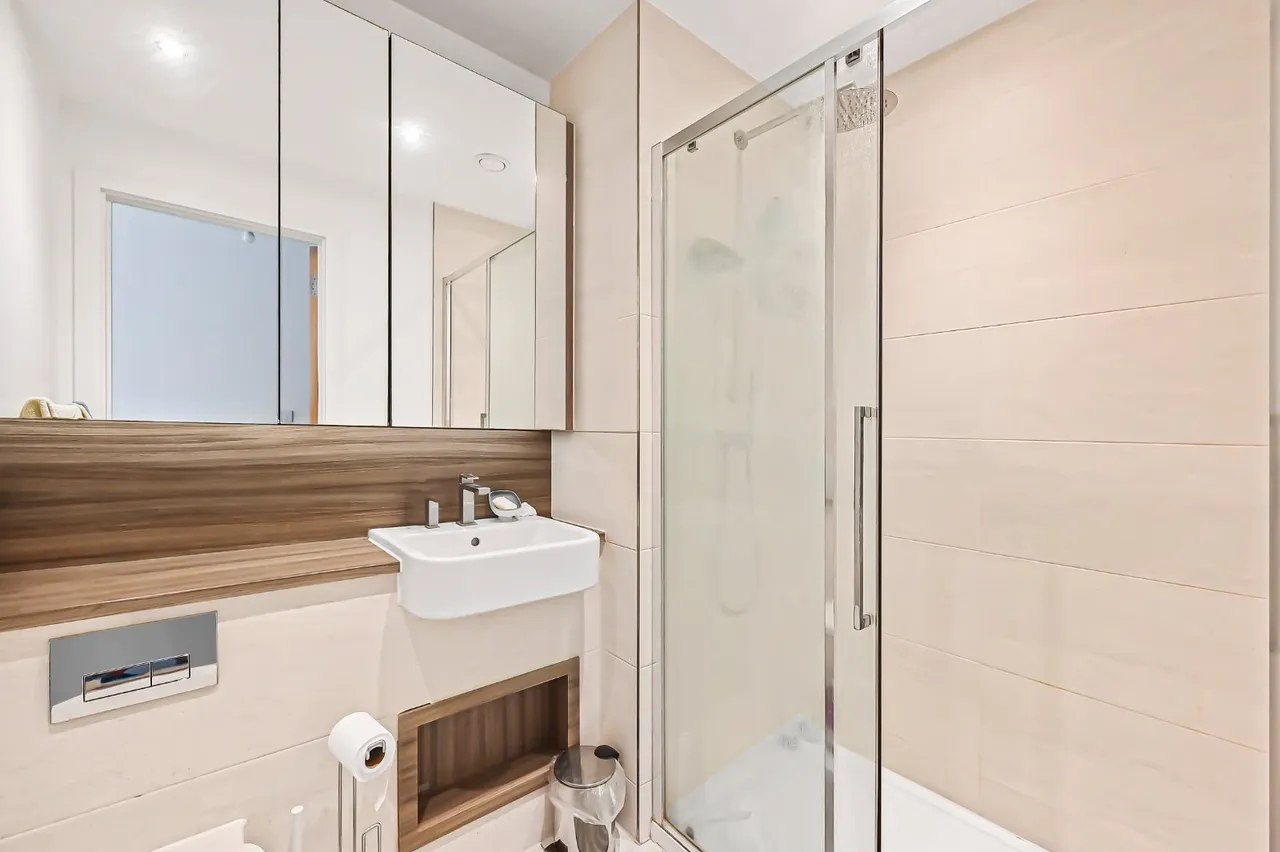 Lismore Boulevard, Colindale, NW9, photo 9