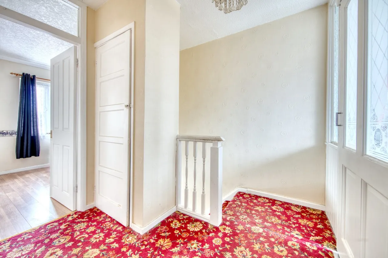 Finchingfield Avenue, Woodford, photo 8