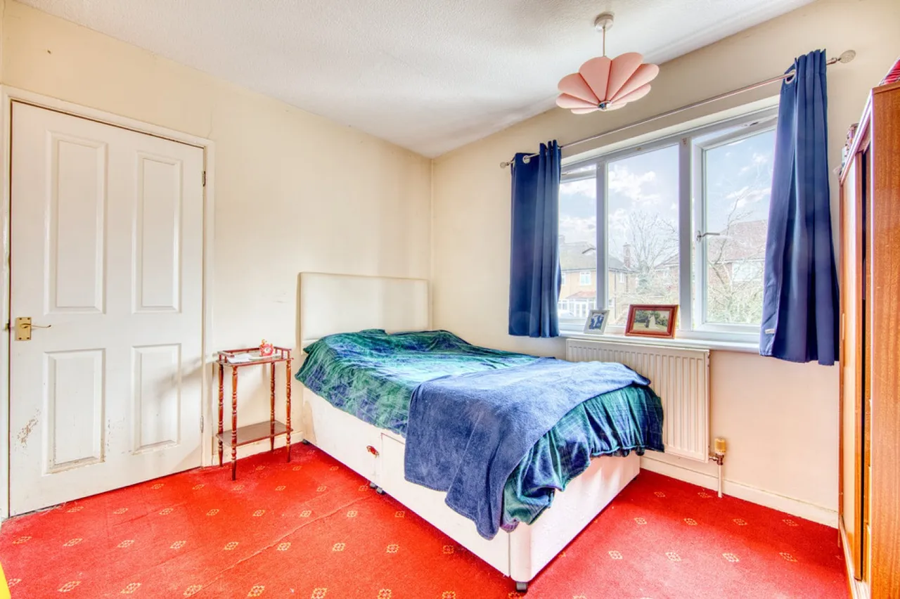 Finchingfield Avenue, Woodford, photo 12