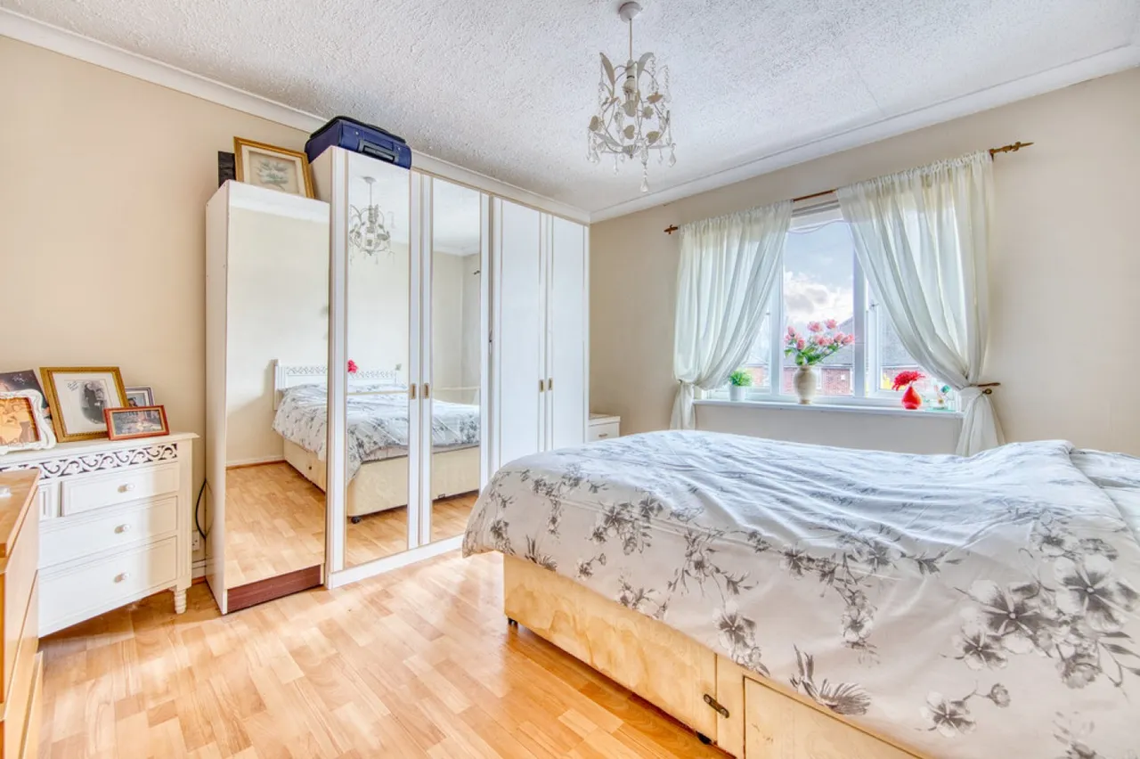 Finchingfield Avenue, Woodford, photo 10