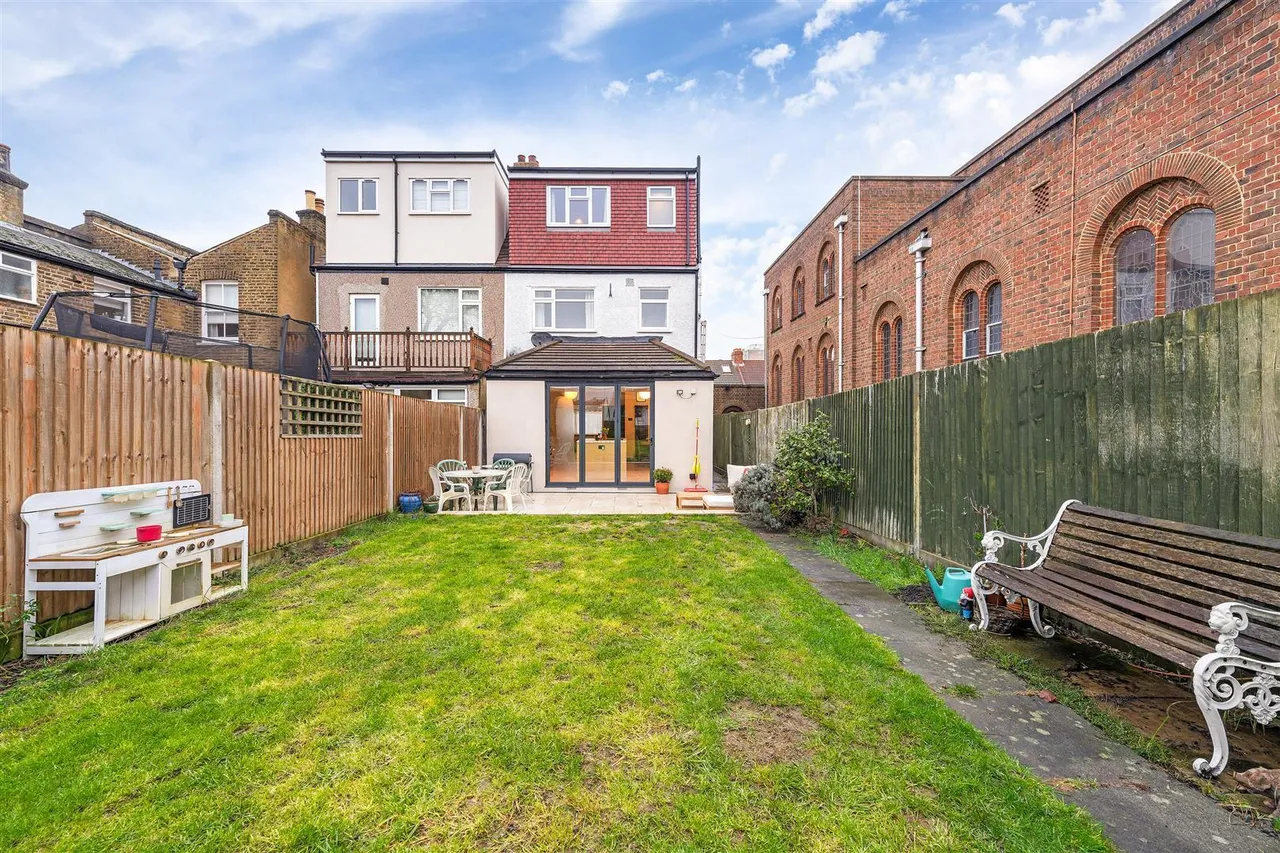 Ravenscroft Road, Beckenham, BR3, photo 13