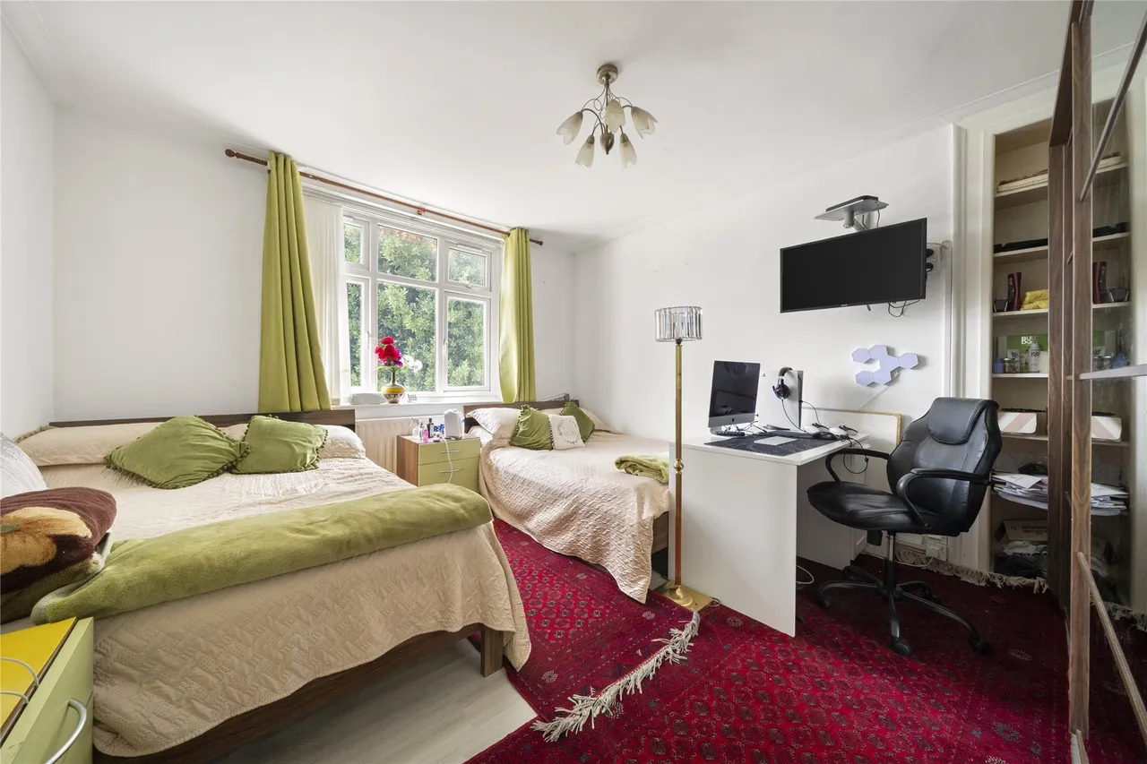 Portsmouth Road, Surbiton, KT6, photo 9