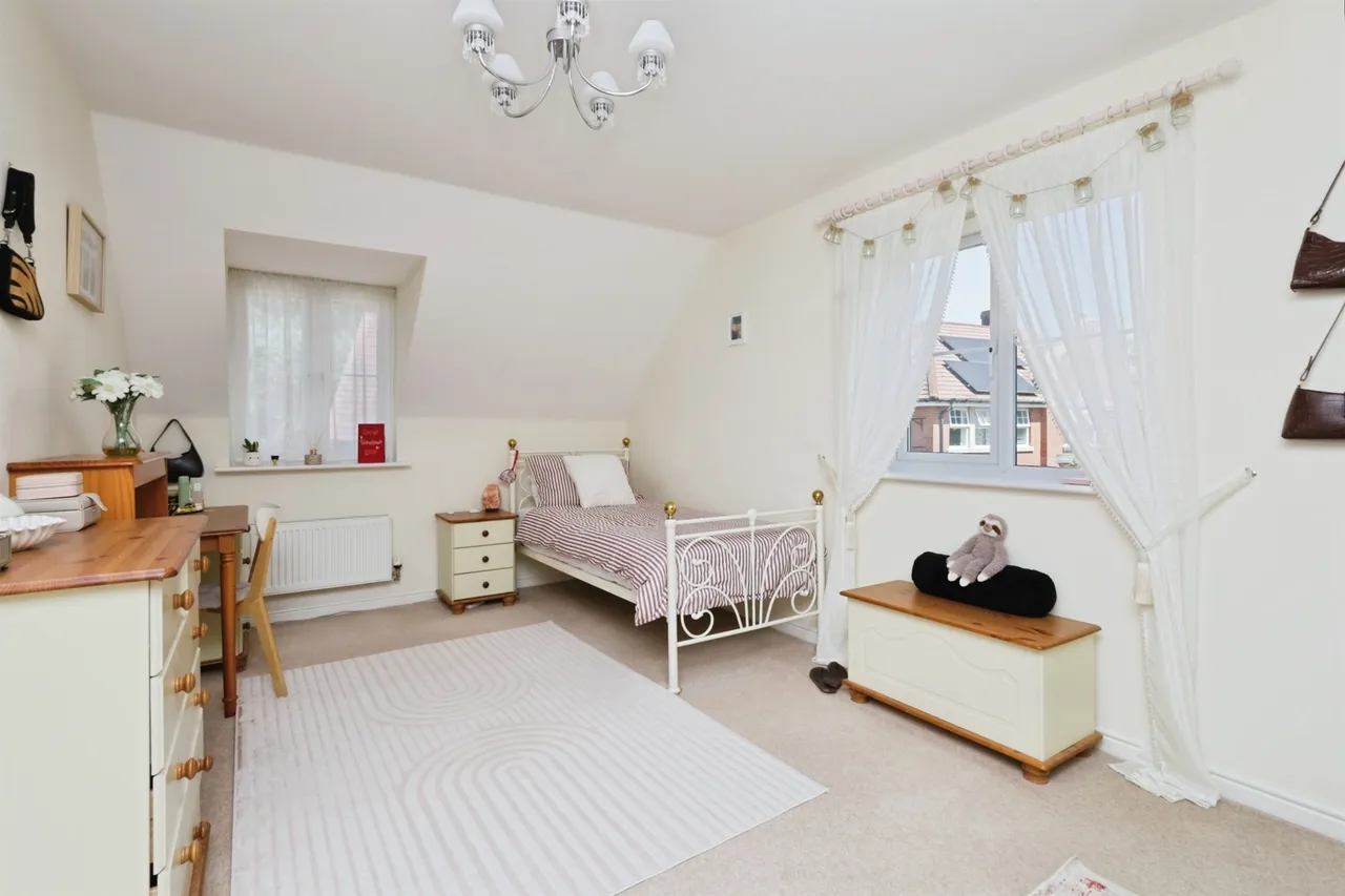 Buckle Gardens, Hellingly, BN27, photo 12