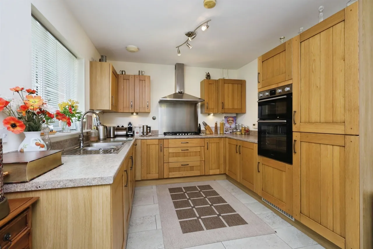 Buckle Gardens, Hellingly, BN27, photo 6