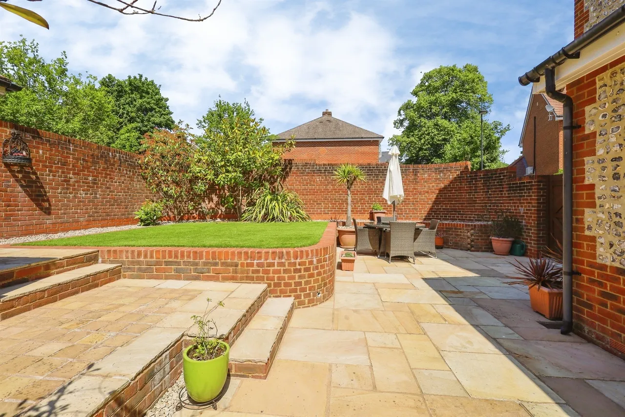 Buckle Gardens, Hellingly, BN27, photo 20