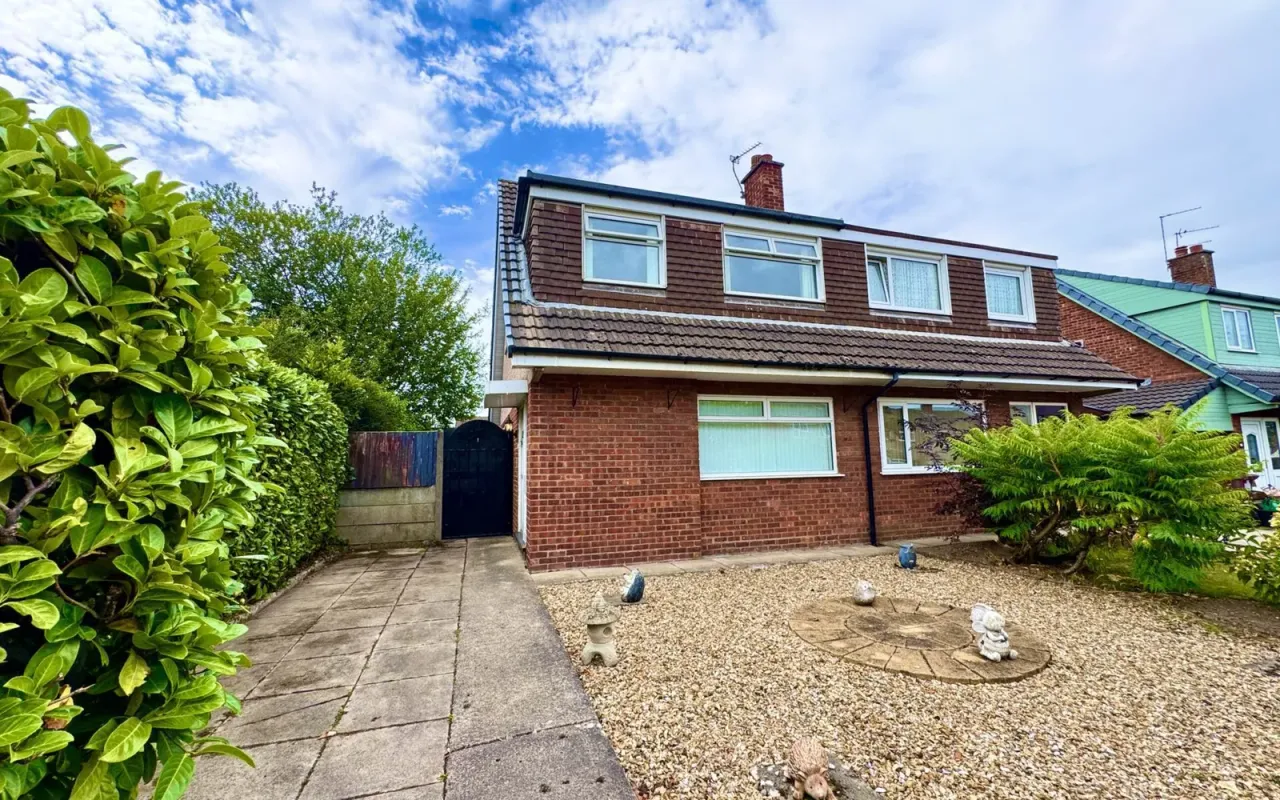 3 bed house for sale — Hoylake Grove, Clock Face