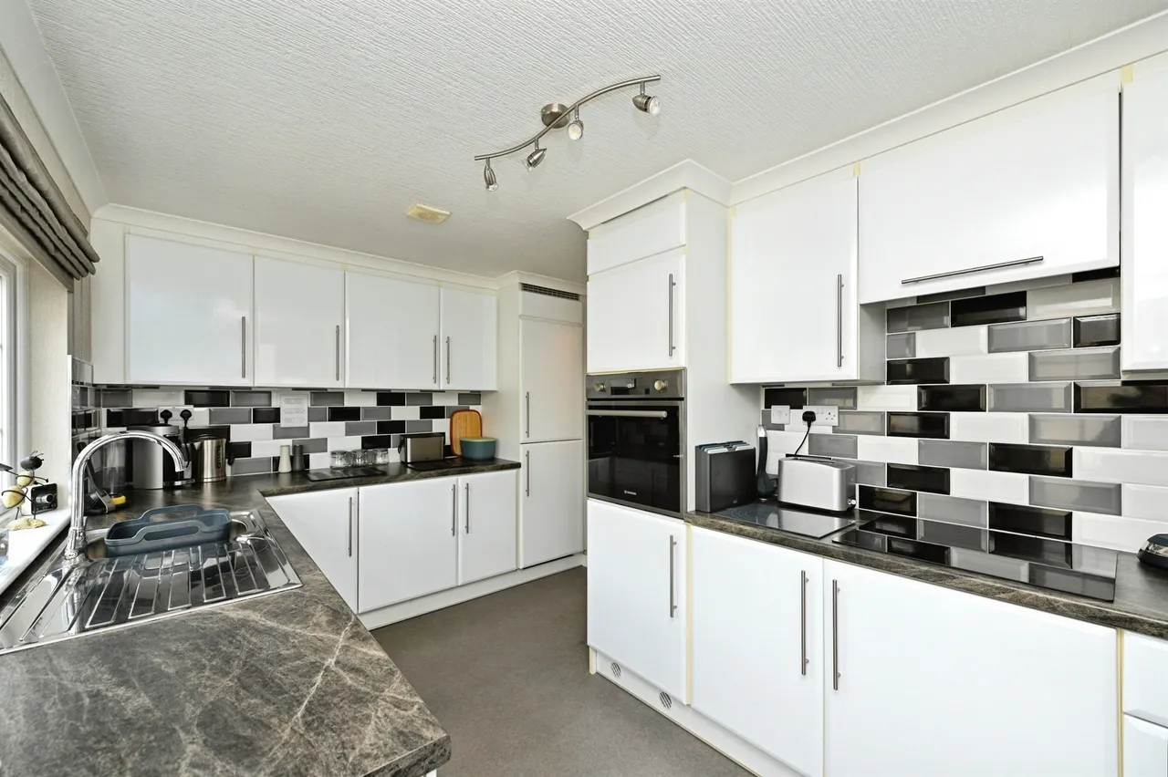Main Road, West Winch, PE33, photo 2