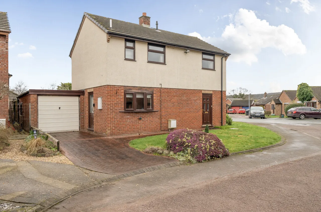 3 bed house for sale, Maes Y Granllyn, Guilsfield