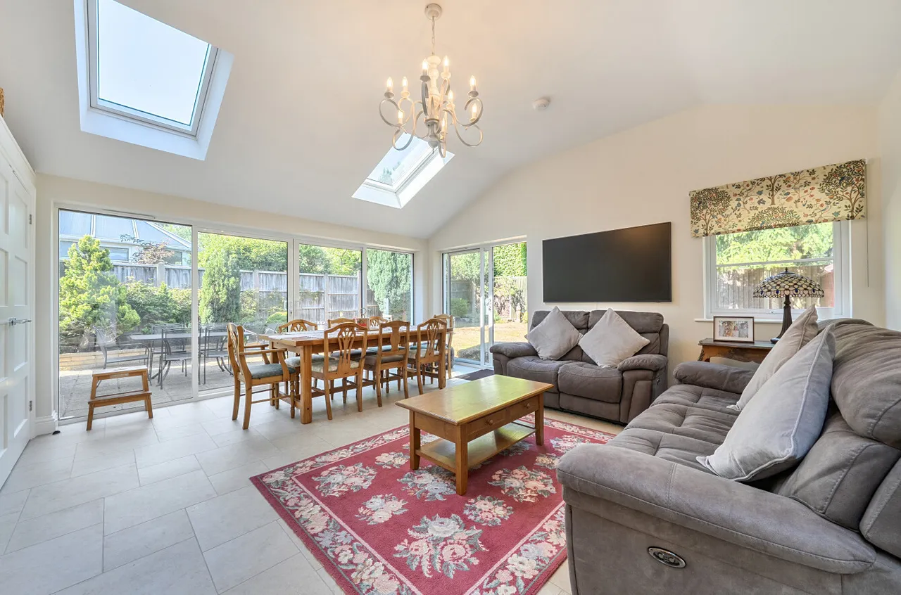 Birch Tree View, Lightwater, Surrey, GU18 5TZ, photo 4