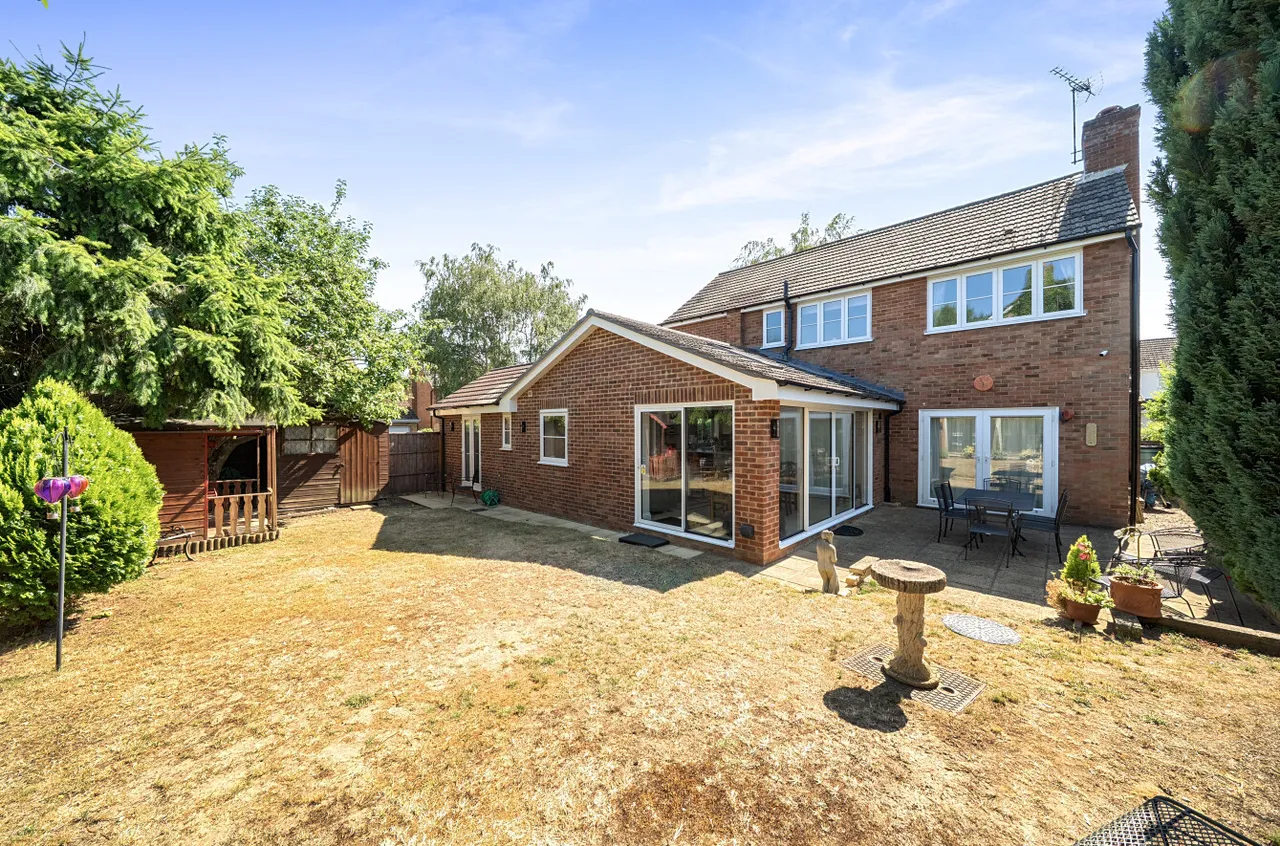 Birch Tree View, Lightwater, Surrey, GU18 5TZ, photo 10