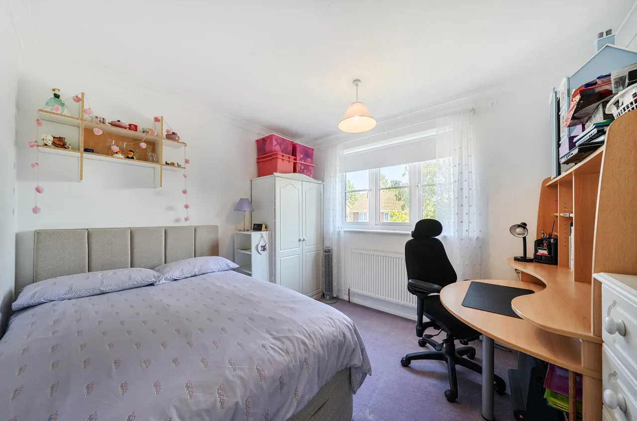 Birch Tree View, Lightwater, Surrey, GU18 5TZ, photo 13