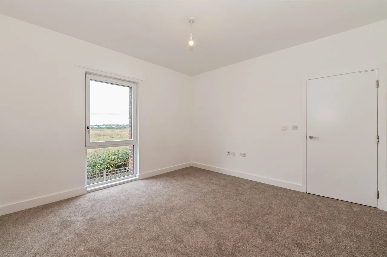 Northview Avenue, Tilbury, photo 10