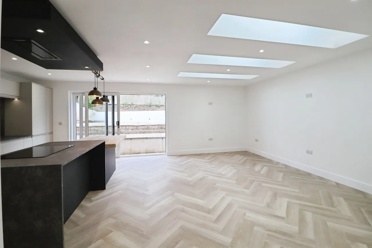 St. Brannocks Close, Barry, CF62, photo 9