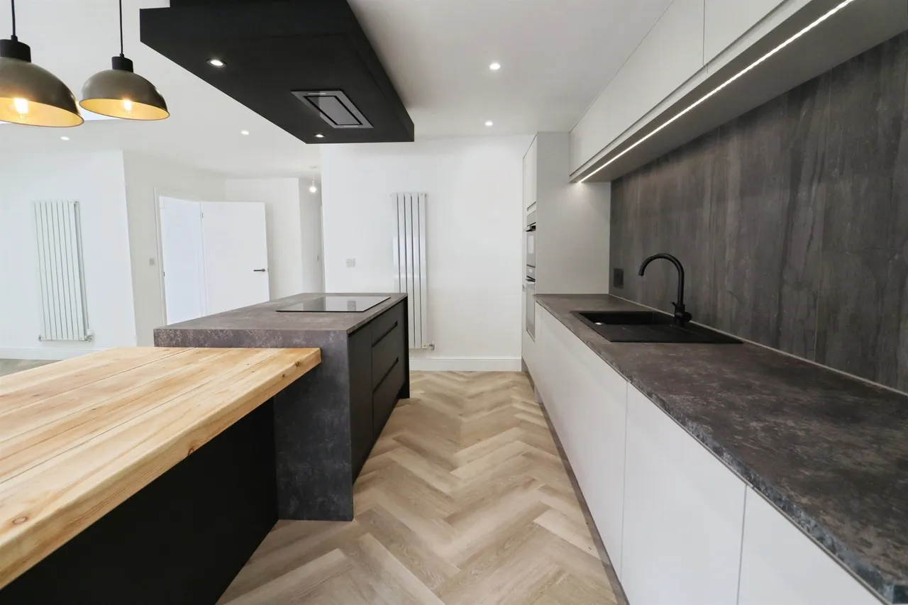 St. Brannocks Close, Barry, CF62, photo 7