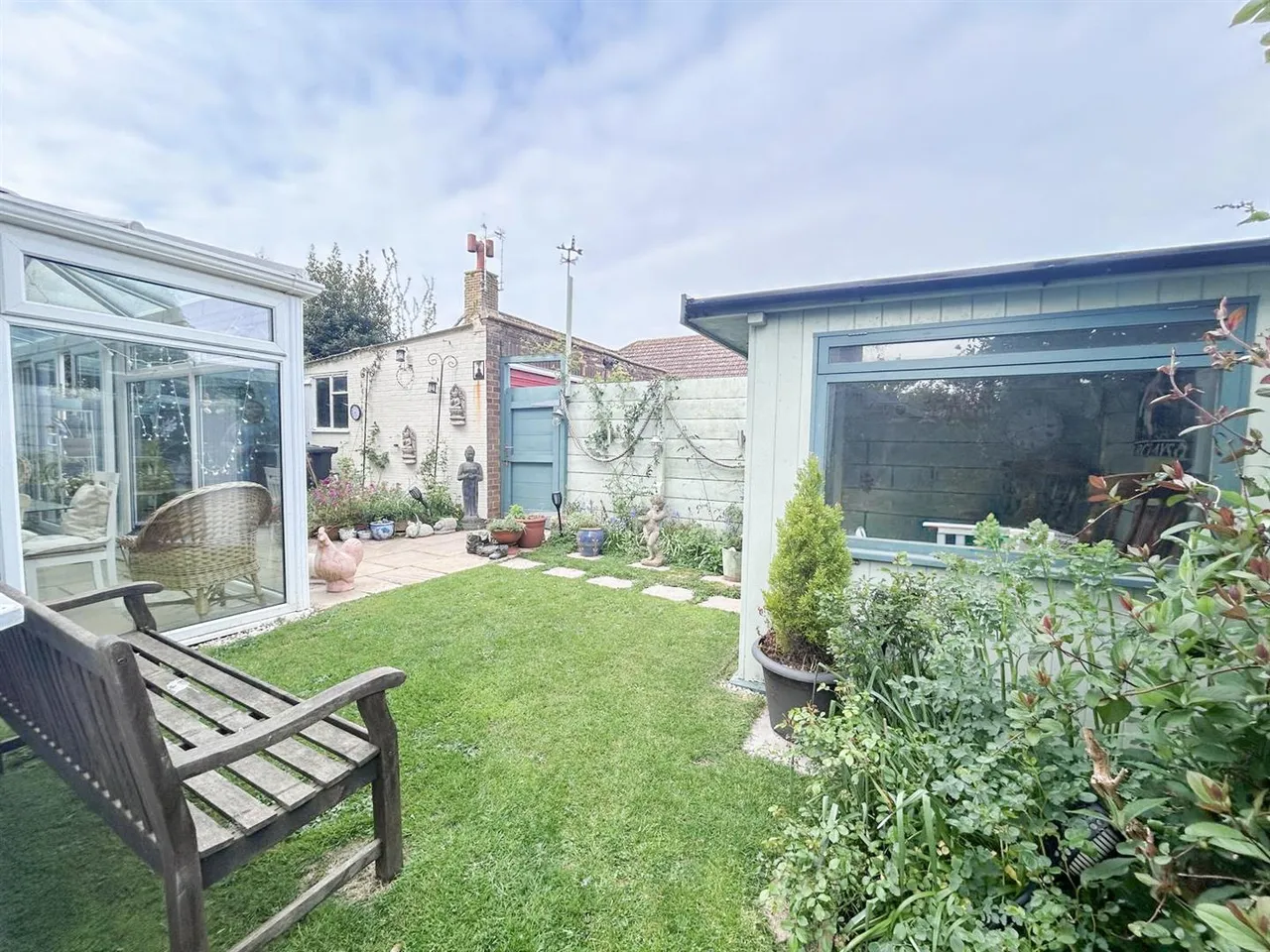 Sutherland Avenue., Bexhill-On-Sea, TN39 3QL, photo 13