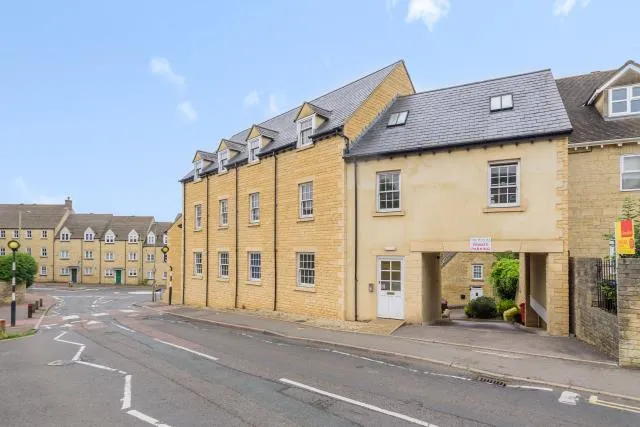 Albion Street, Chipping Norton, OX7, photo 6