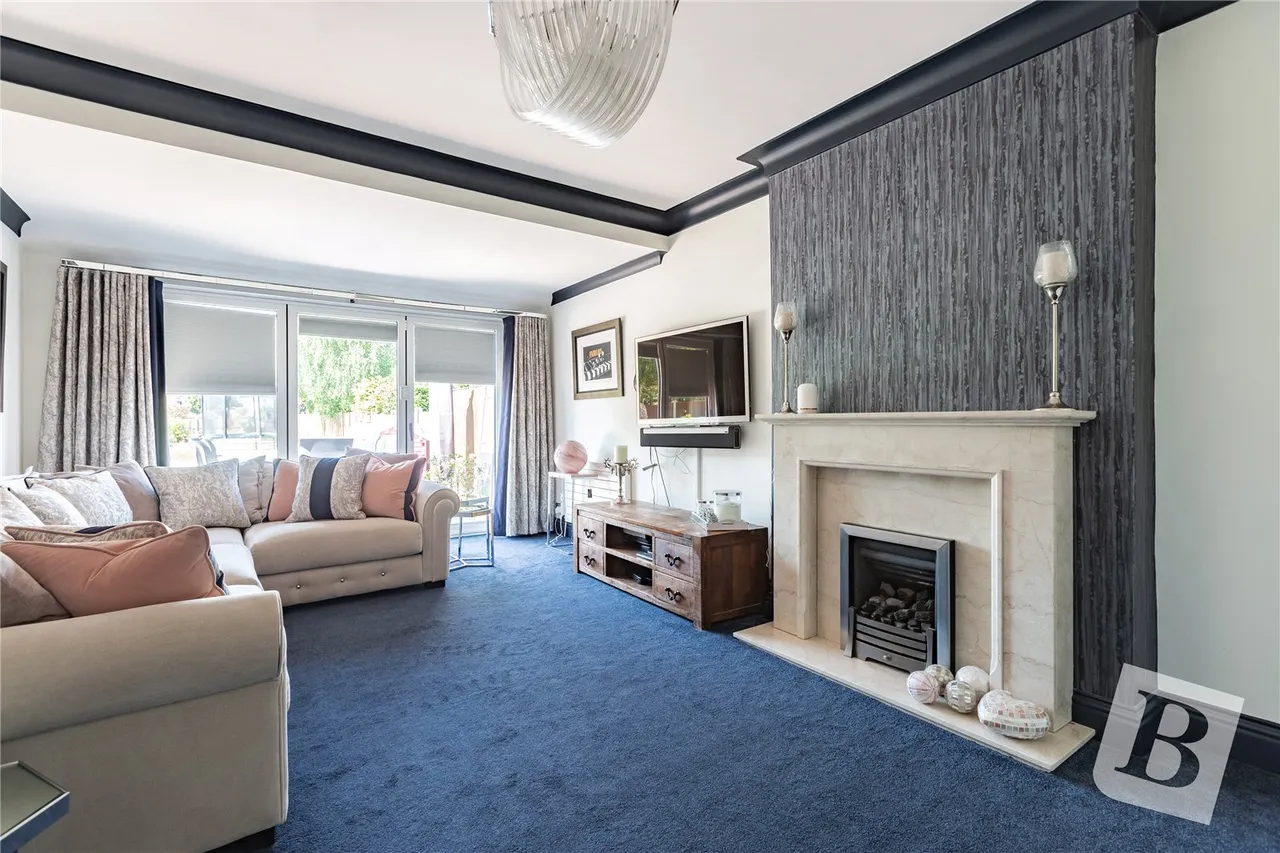Westmoreland Avenue, Hornchurch, RM11, photo 2