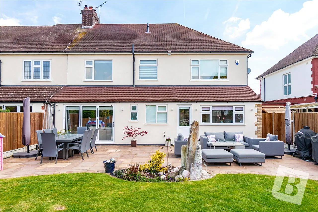 Westmoreland Avenue, Hornchurch, RM11, photo 6
