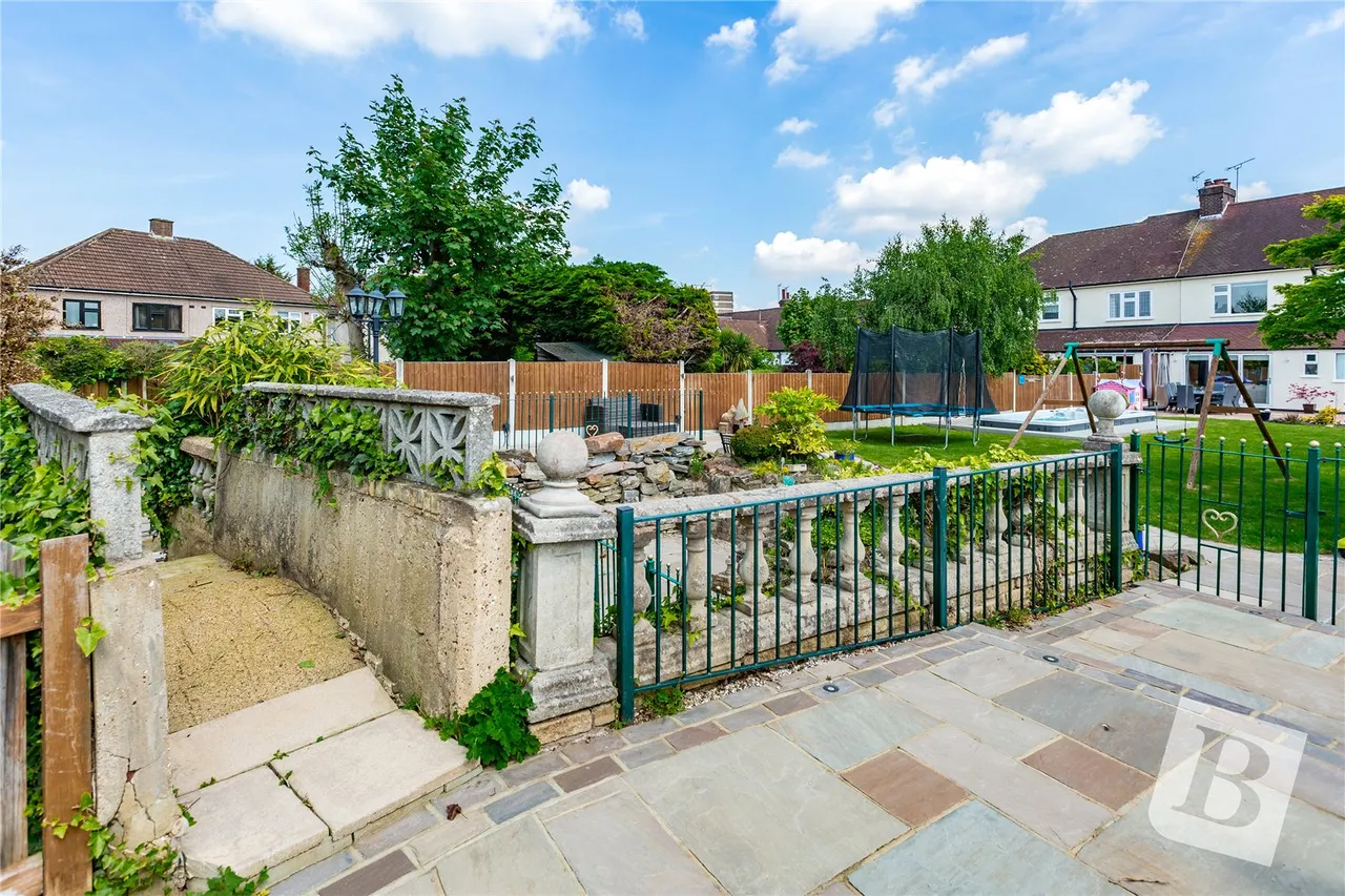 Westmoreland Avenue, Hornchurch, RM11, photo 18