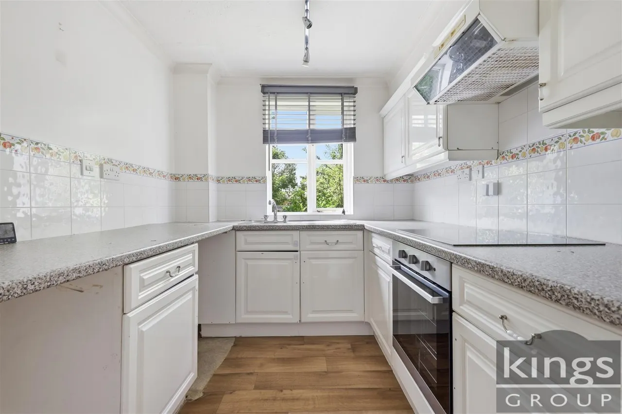 Gater Drive, Enfield, photo 6