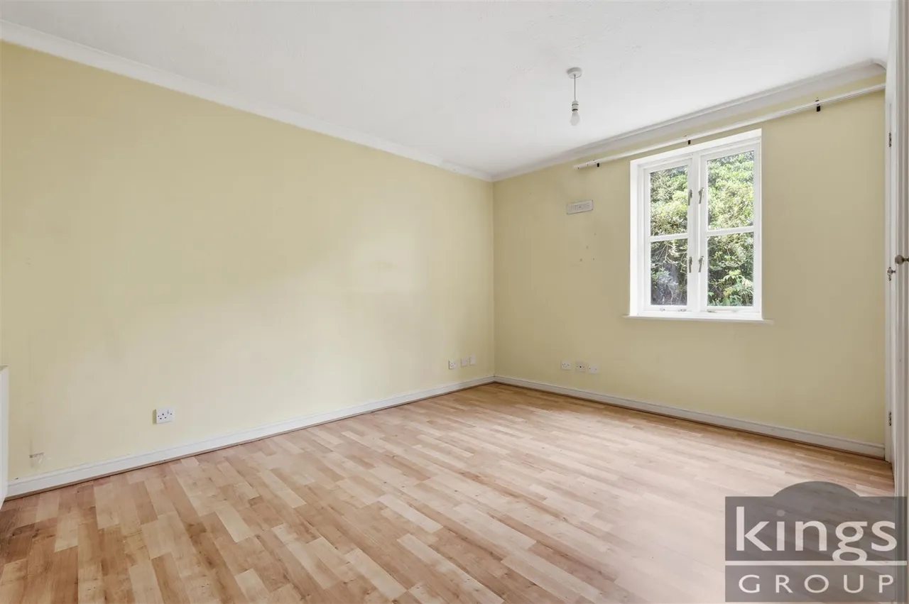 Gater Drive, Enfield, photo 9