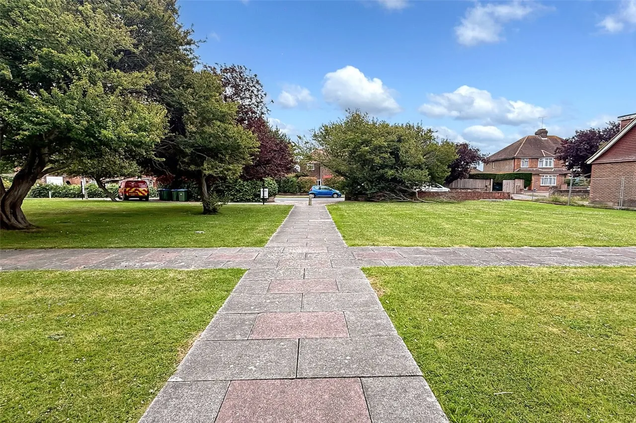 Littlehampton, BN17, photo 15