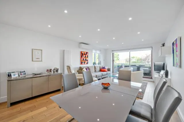 Hendon Lane, London, N3, photo 6