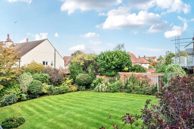 Hendon Lane, London, N3, photo 17
