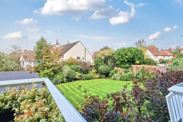 Hendon Lane, London, N3, photo 18