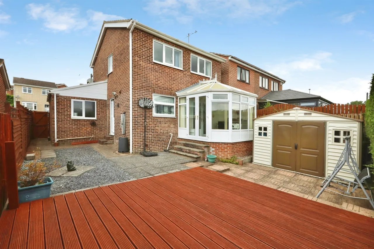 Harrogate Road, Swallownest, Sheffield, photo 12