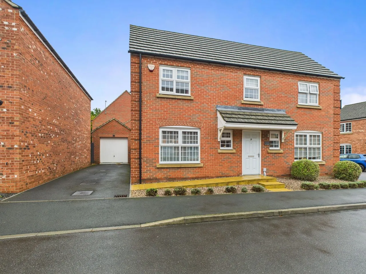 4 bed house for sale, Carr Road, Moulton, NN3