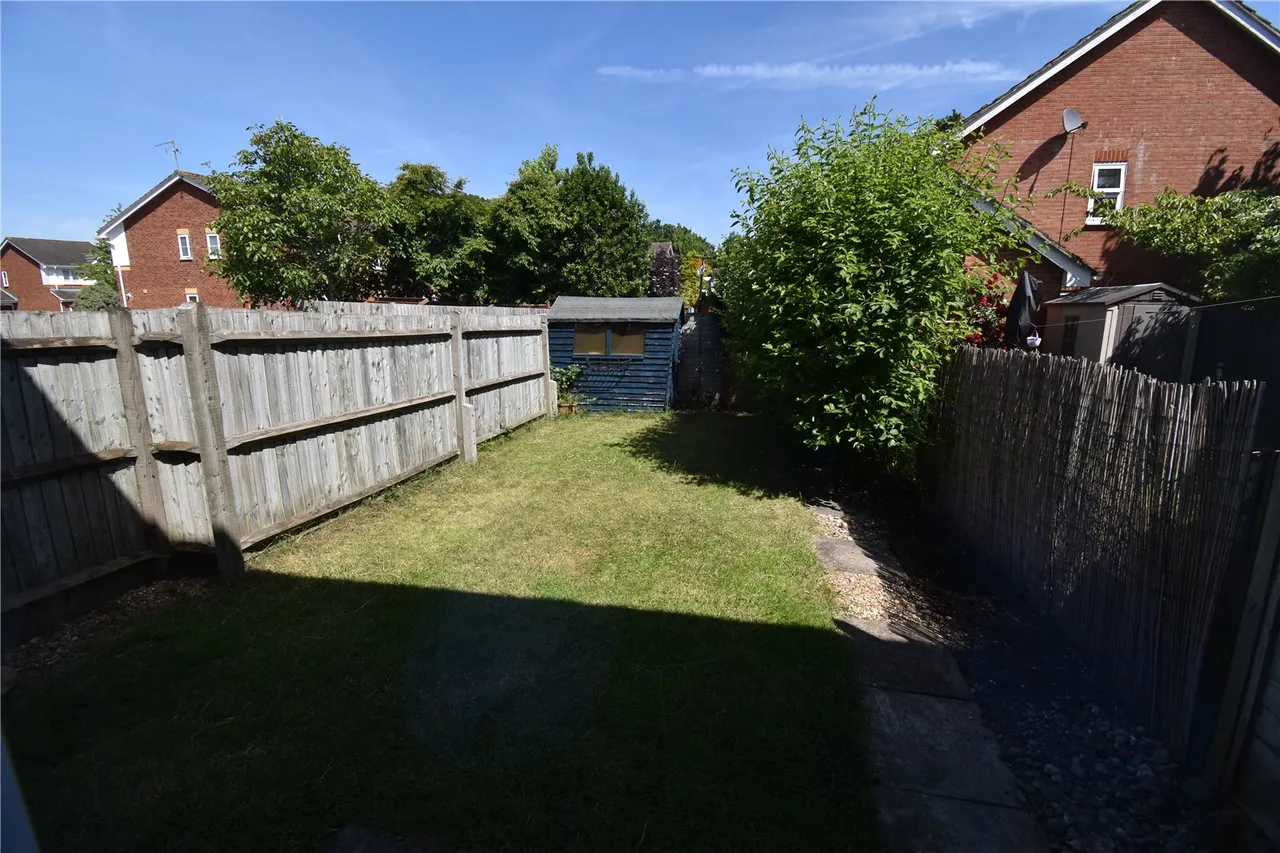 Gloster Close, Ash Vale, Aldershot, Surrey, GU12 5SS, photo 5