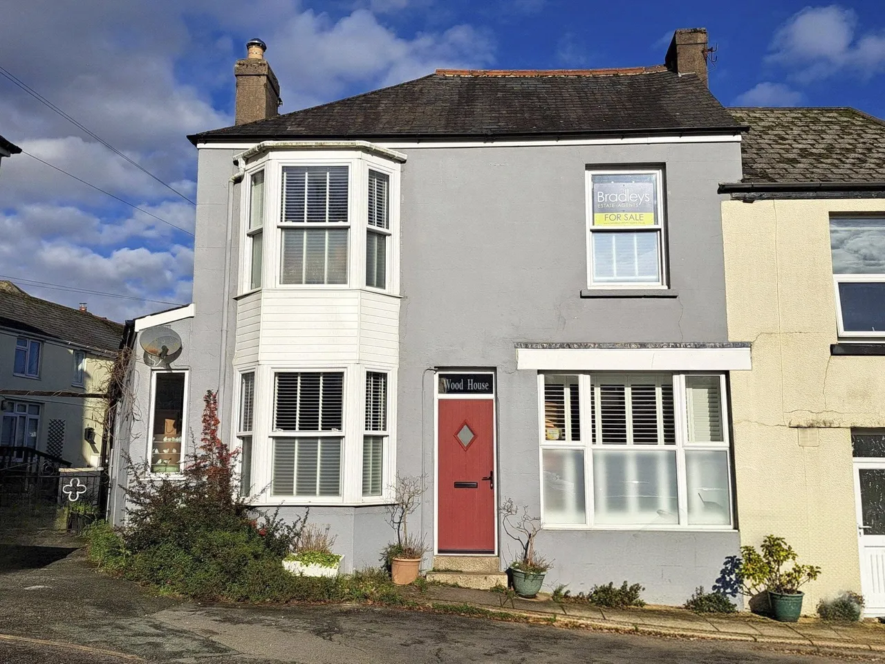3 bed property for sale — The Square, Gunnislake, Cornwall, PL18