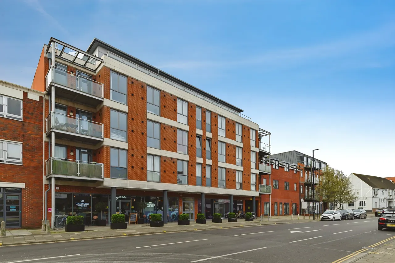 2 bed flat for sale, Rainsford Road, Chelmsford, CM1