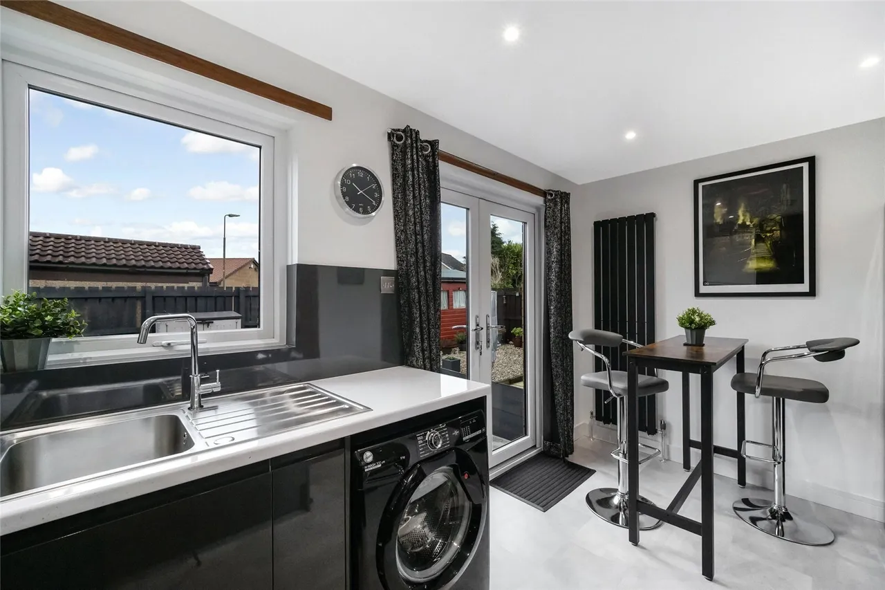 Glasgow Road, Bathgate, West Lothian, EH48, photo 5