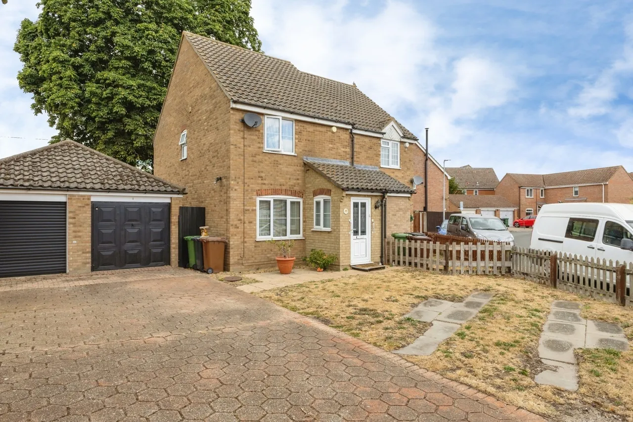 3 bed house for sale — Thorpe Drive, Attleborough, Norfolk, NR17