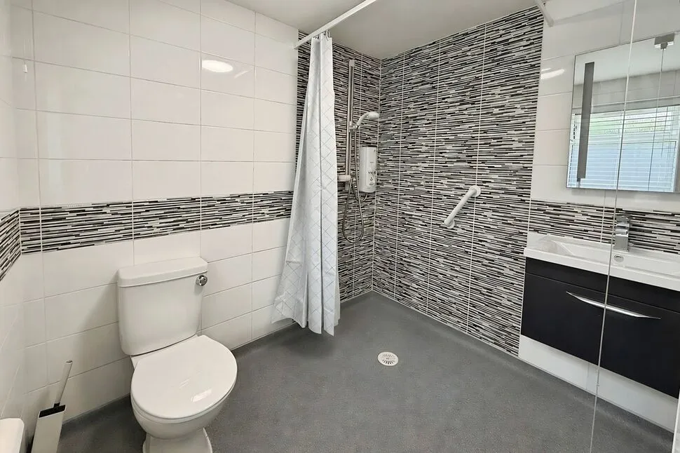 Salisbury Road, Eccles, Greater Manchester, M30, photo 8