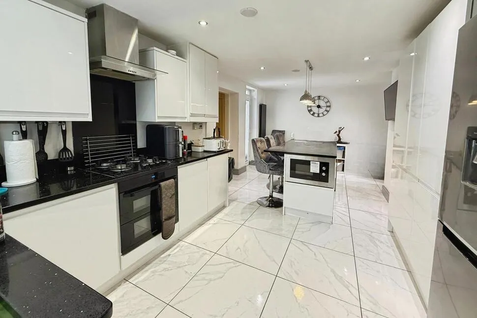 Salisbury Road, Eccles, Greater Manchester, M30, photo 3
