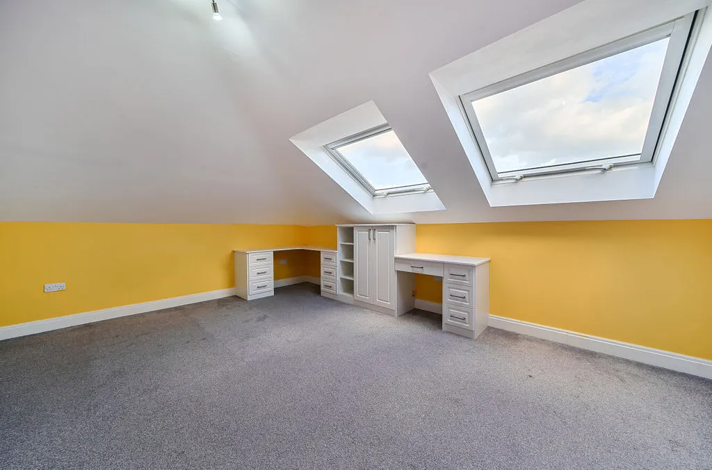 Riddlesdown Road, Purley, CR8, photo 13