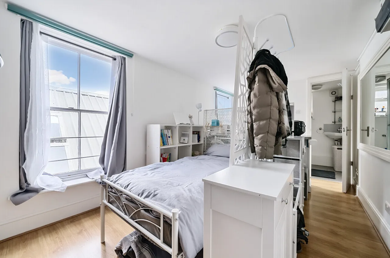 Netherwood Road, London, W14, photo 2